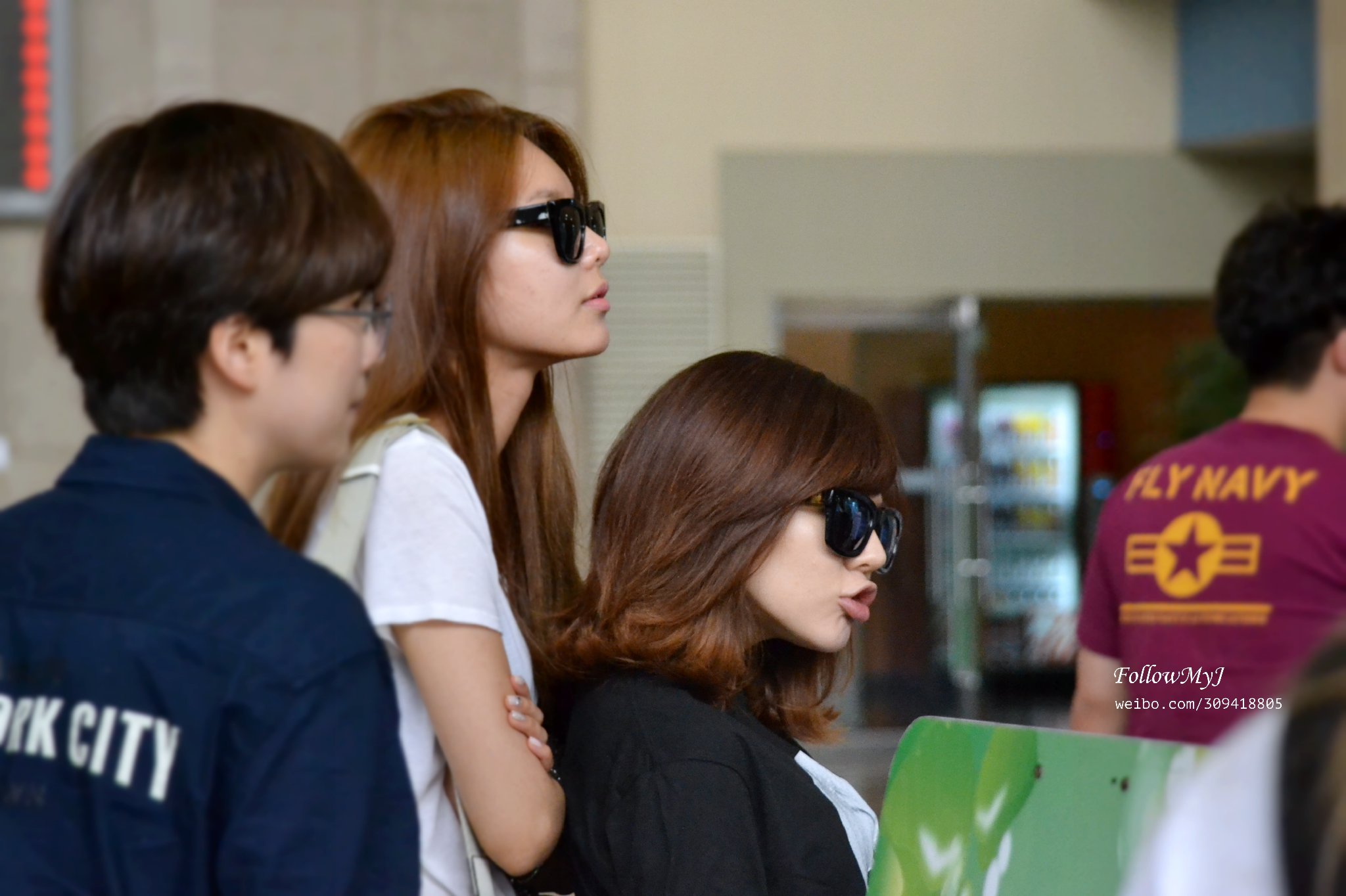 [PIC][10-07-2014]Sunny và SooYoung khởi hành đi Nhật Bản vào sáng nay 693be402gw1eieutiq4qaj21kw11wdlz