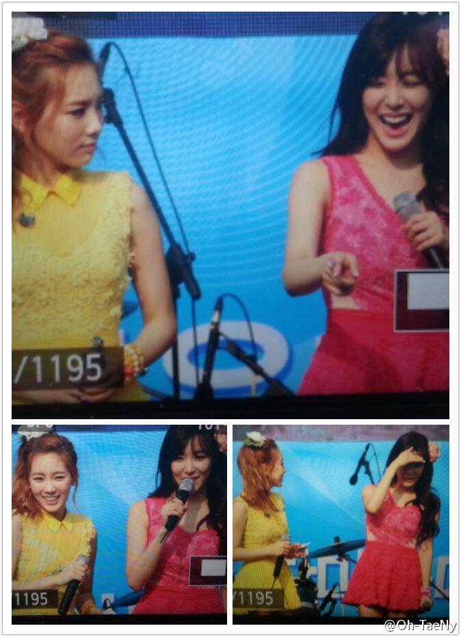 [PIC][25-05-2013]TaeTiSeo biểu diễn tại "Kyungbok Alumni Festival" ở trường THPT Kyungbok vào chiều nay 694de7bdjw1e50mverduqj20iq0putap