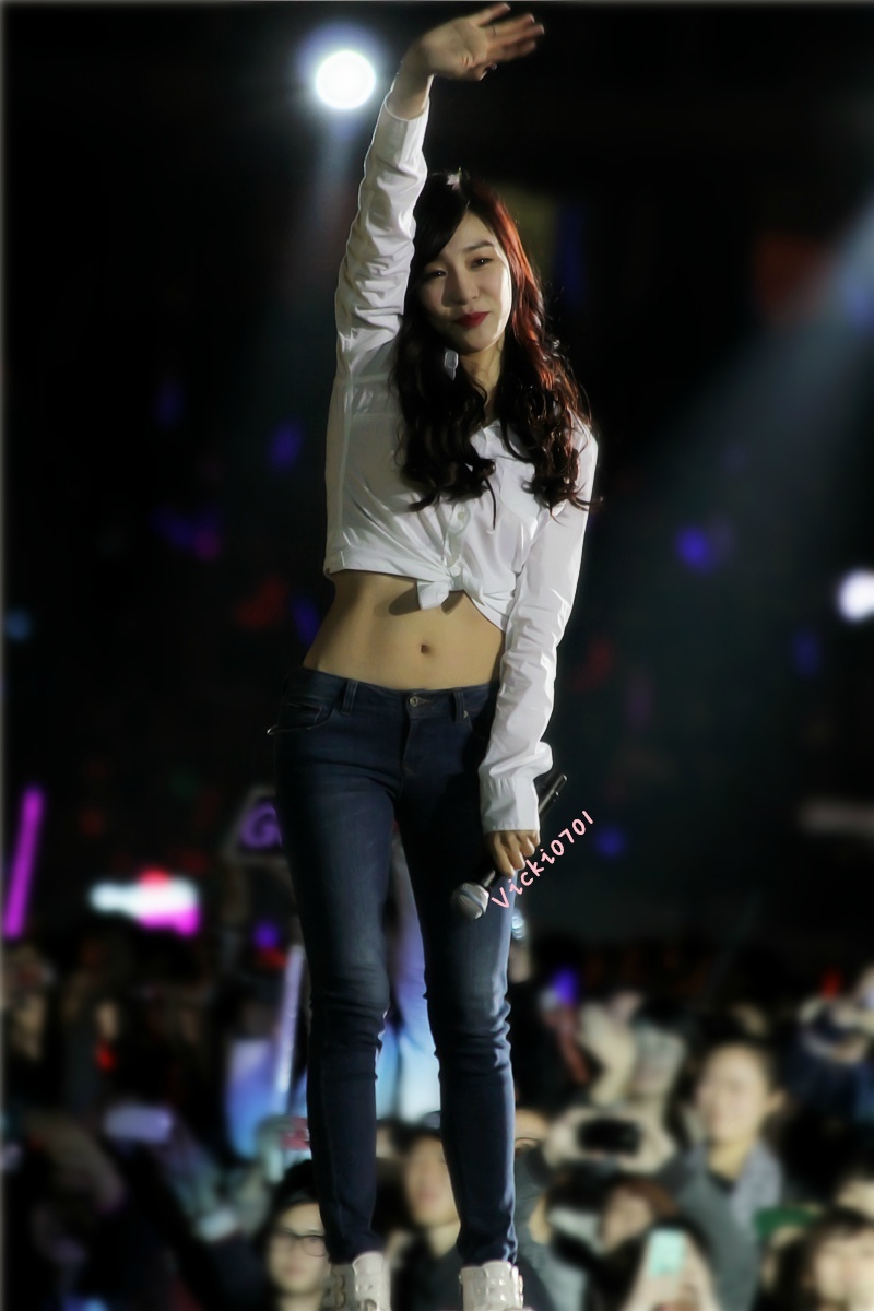 [PIC][18-10-2013]SNSD khởi hành đi Bắc Kinh để tham gia "SMTOWN Live World Tour III in Beijing" vào chiều nay - Page 11 69cb3588gw1e9wllrvkbyj20m80xc78c