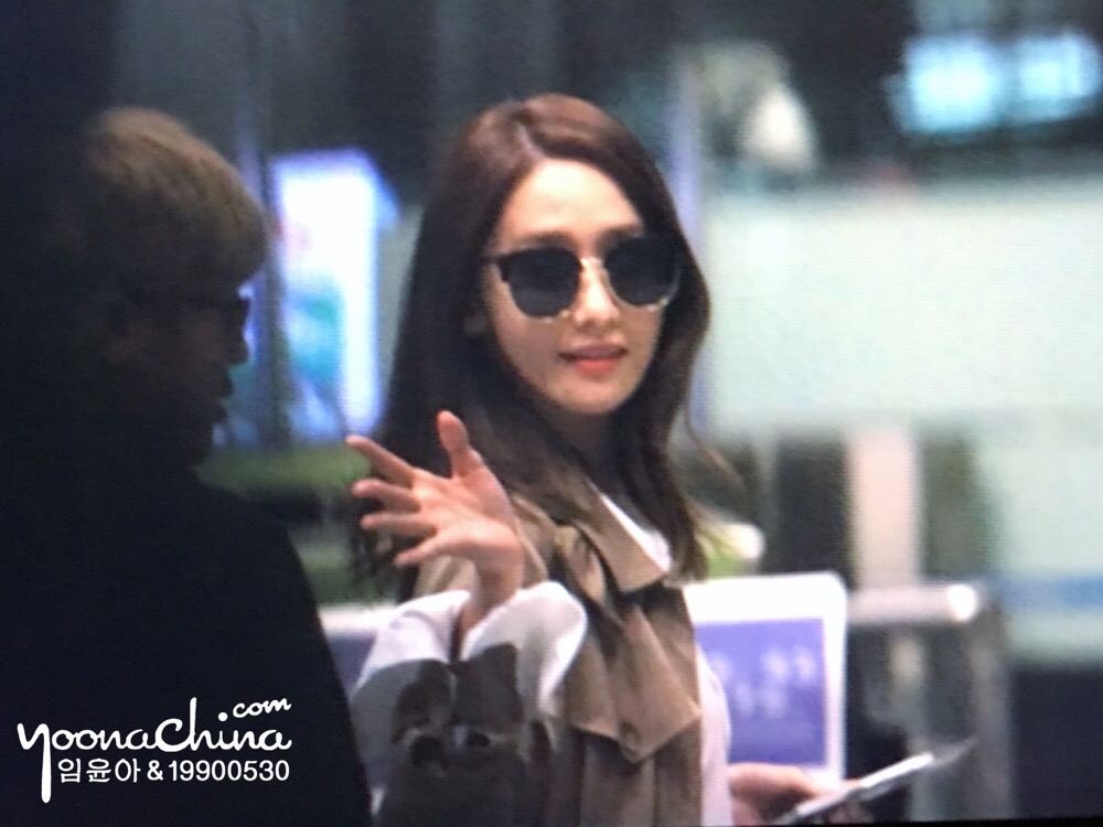 [PIC][15-03-2016]YoonA trở về Hàn Quốc vào sáng sớm nay 6abc4e35jw1f1wvvqbf12j20rs0kutc3