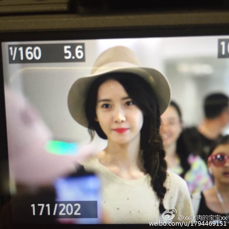 [PIC][25-07-2016]YoonA xuất phát đi Thượng Hải vào chiều nay 6af56d1fgw1f66c7jbfb2j20ku0kudi2