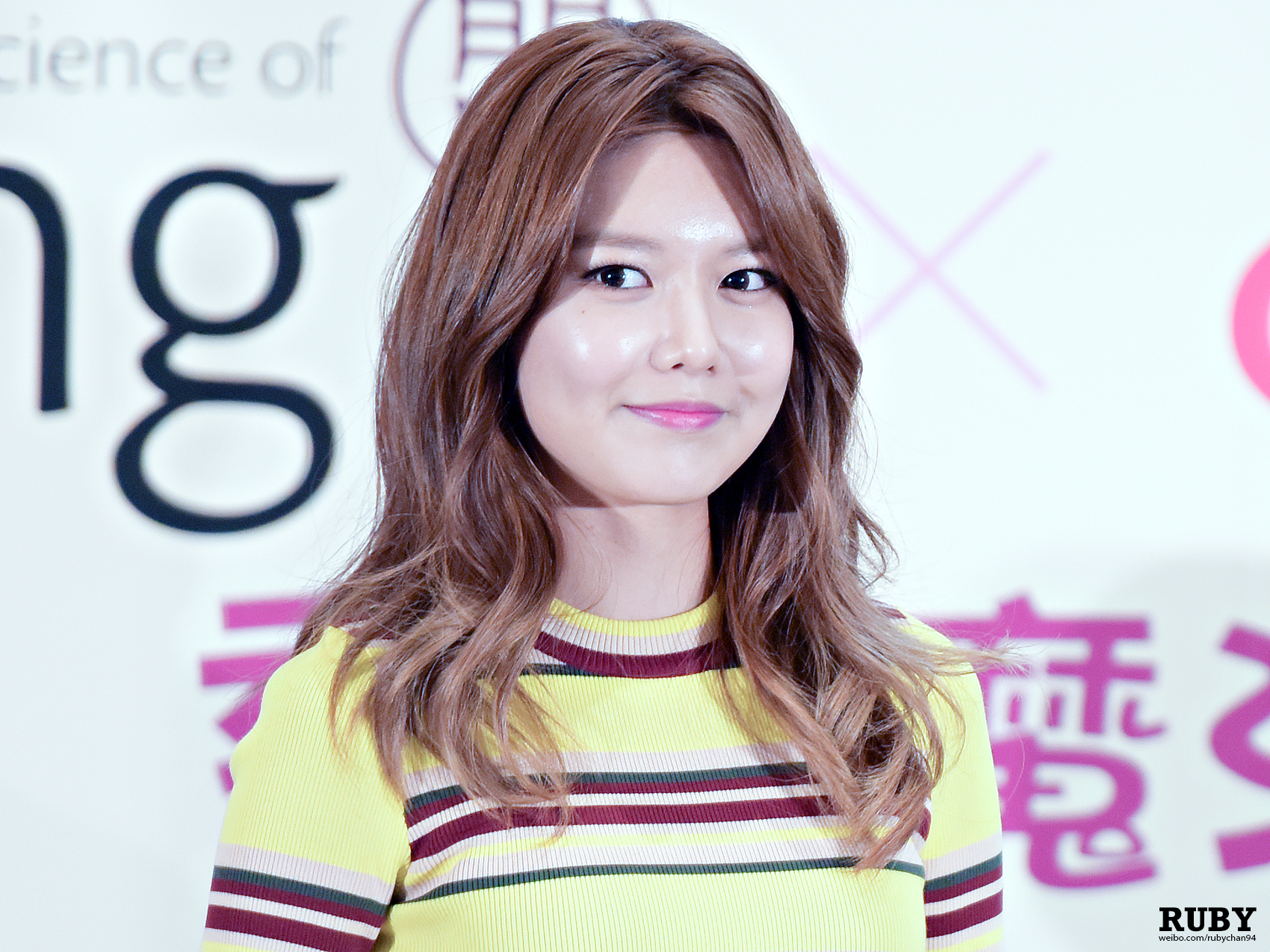 [PIC][04-02-2015]SooYoung xuất phát đi Hồng Kông để tham dự buổi fansign cho thương hiệu mỹ phẩm "LLang" - Page 4 6b362612jw1ep008jfoxyj21b80zf4qq