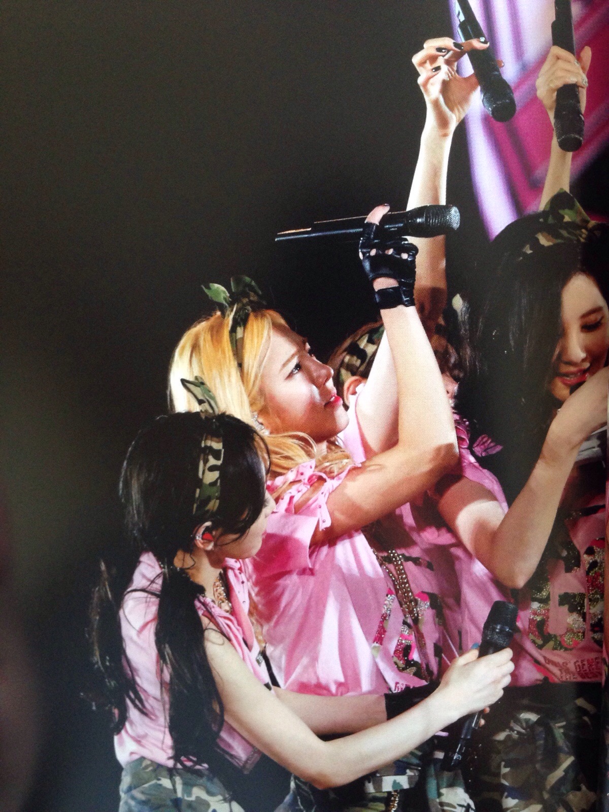 [PIC][09-12-2014]Hình ảnh mới nhất từ "GIRLS' GENERATION THE BEST LIVE AT TOKYO DOME" của SNSD  - Page 3 6b4fef46jw1eqonktn50mj20xc18gwsf