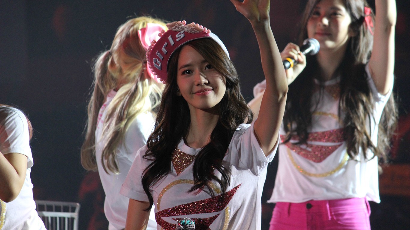 [PIC][15-02-2014]SNSD khởi hành đi Ma Cao để biểu diễn "2013 Girls' Generation's World Tour – Girls & Peace in Macau" vào sáng nay - Page 15 756209b1tw1edo5ygy6cpj211y0lctec