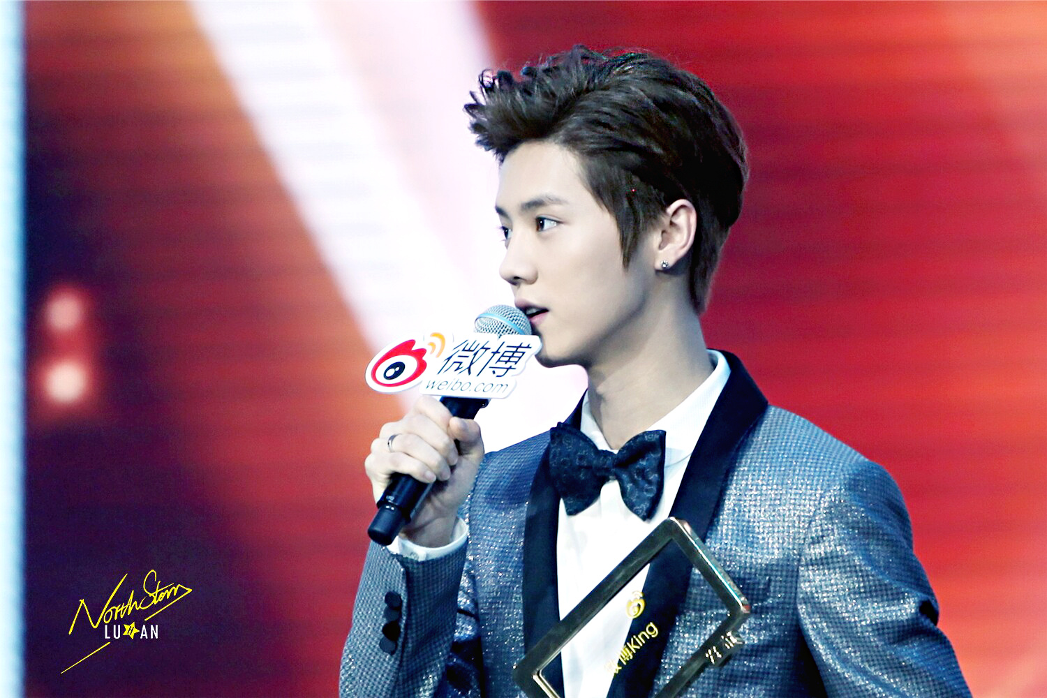 [FANTAKEN] 150115 2014 Weibo Awards Night [100P] 780e5197jw1eob5rk9dvnj215o0rsqh8