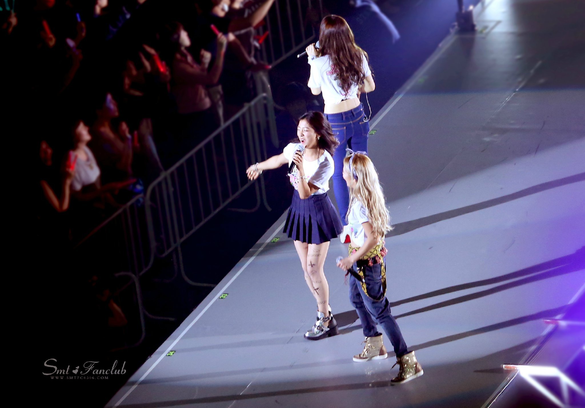 [PIC][26-10-2013]SNSD khởi hành đi Nhật Bản để tham dự "SMTOWN LIVE 2013 World Tour III in Tokyo- Special Edition" trong 2 ngày vào sáng nay - Page 3 781207bfjw1ea0r2uxrufj21kw13p7bp