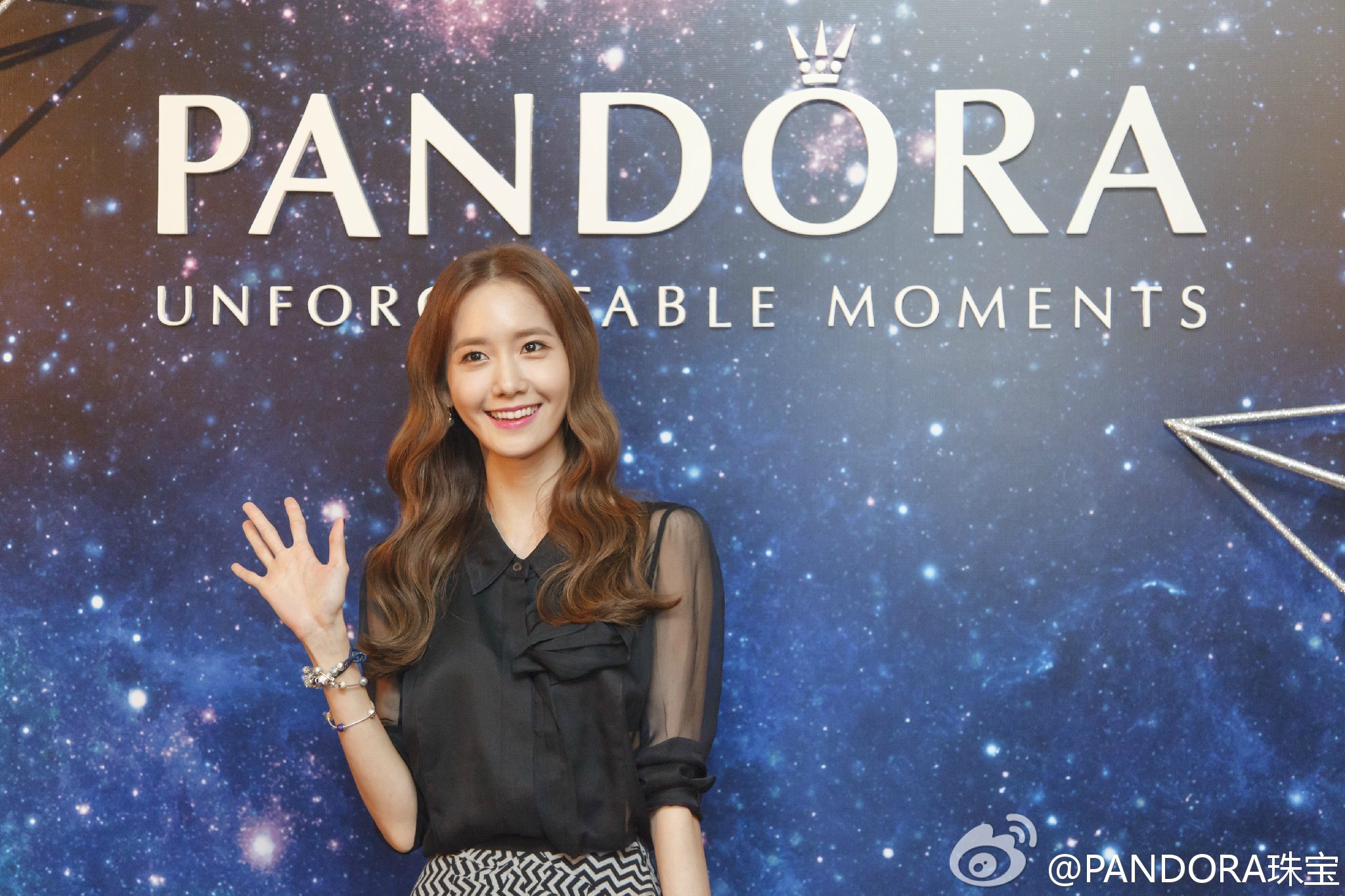 [PIC][05-09-2014]YoonA khởi hành đi Hồng Kông để tham dự sự kiện của thương hiệu "Pandora" vào sáng nay - Page 3 825c8e10gw1ekfmwx5478j21kw11xan9