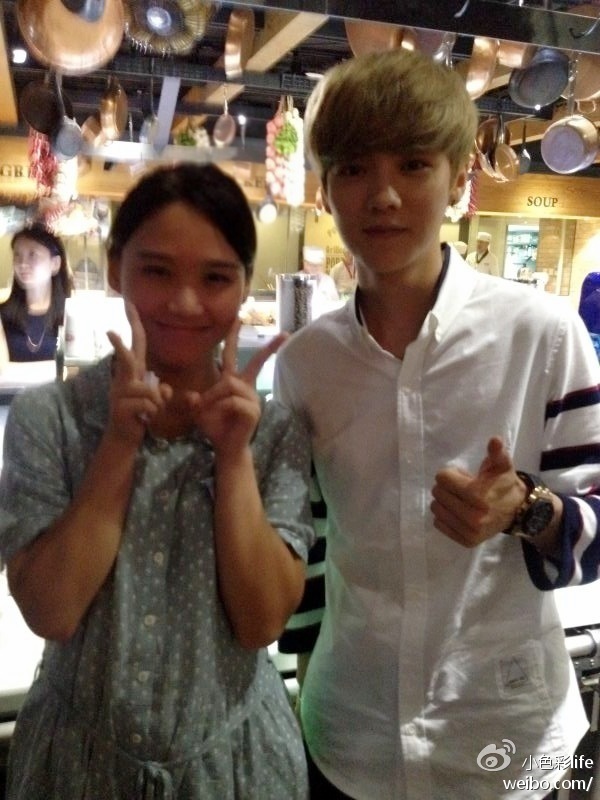 [OTHER] Luhan with Back to 20 cast and crew members [12P] 87f04e23jw1eisvrbdw2hj20go0m8juh