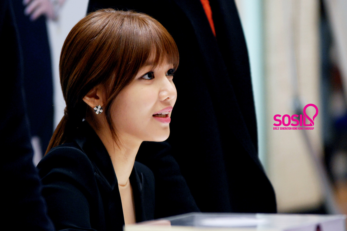 [PIC][20-02-2013]SooYoung xuất hiện tại buổi fansign cho thương hiệu "Double M" vào chiều nay - Page 2 9b42076bjw1e2242nx4n0j