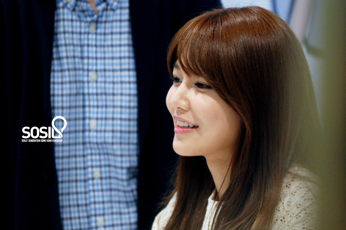 [PIC][06-04-2013]SooYoung xuất hiện tại buổi fansign thứ 2 cho thương hiệu "Double M" vào chiều nay  - Page 3 9b42076bjw1e3m149vd0aj