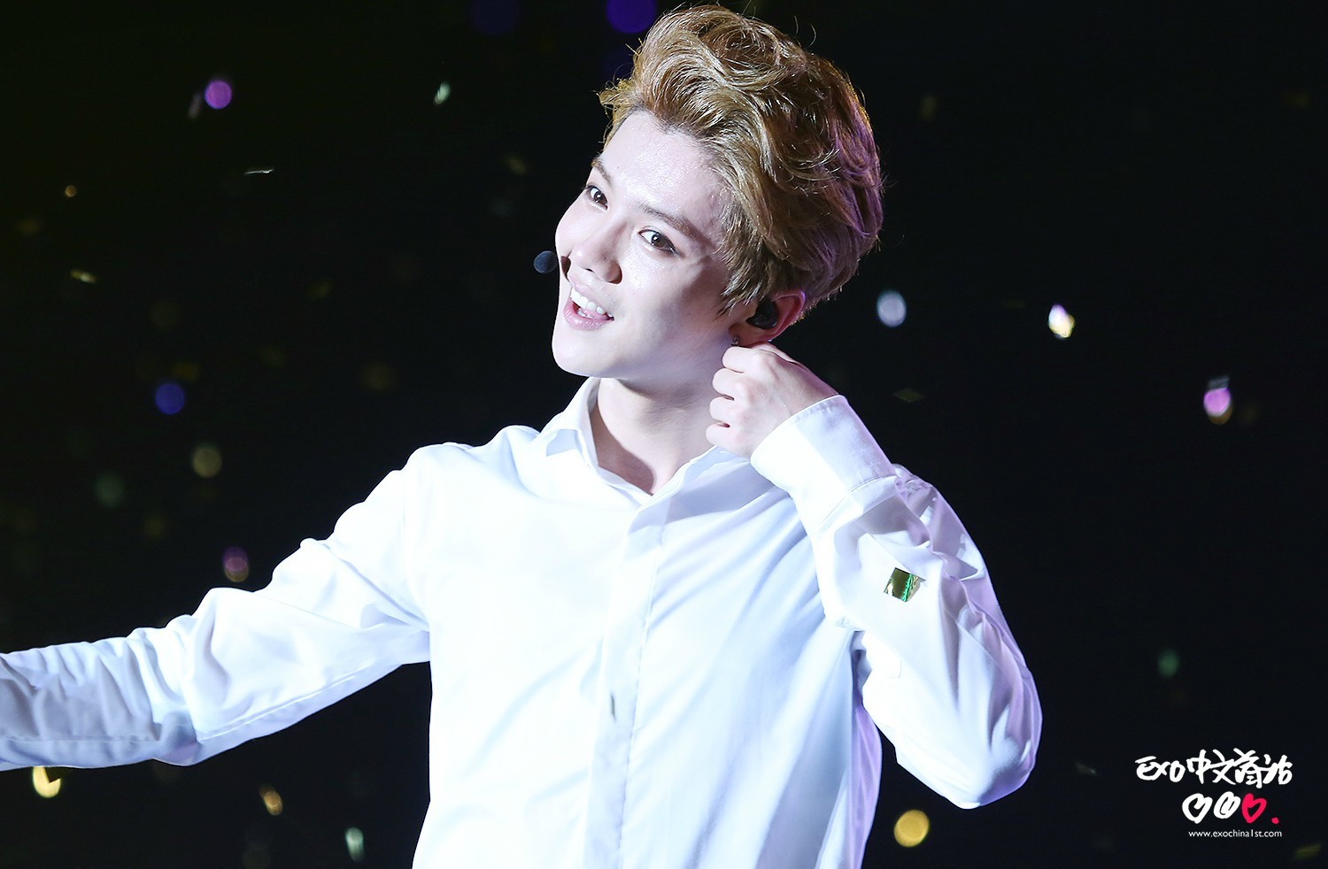 [FANTAKEN] 140705 EXO Concert "The Lost Planet" in Chengdu [150P] 9cc144b2tw1ei4f9x63t9j215o0ran27