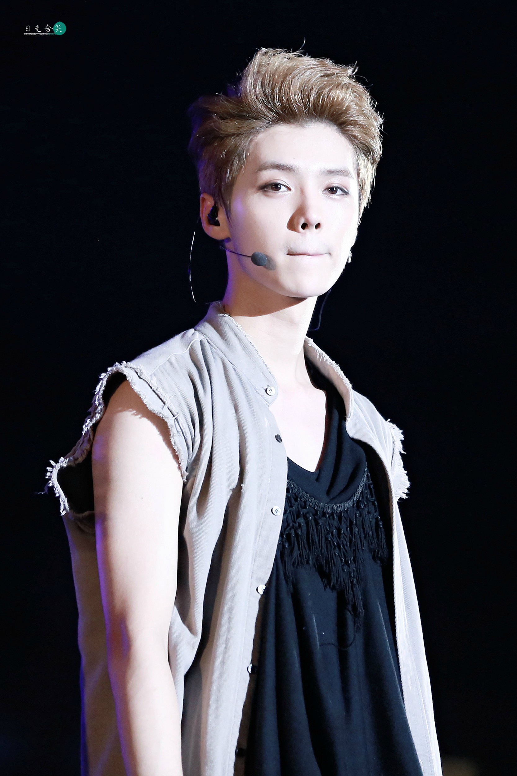 [FANTAKEN] 140705 EXO Concert "The Lost Planet" in Chengdu [150P] 9d2b250cjw1ei2iqw3hljj21aa1xgnc7