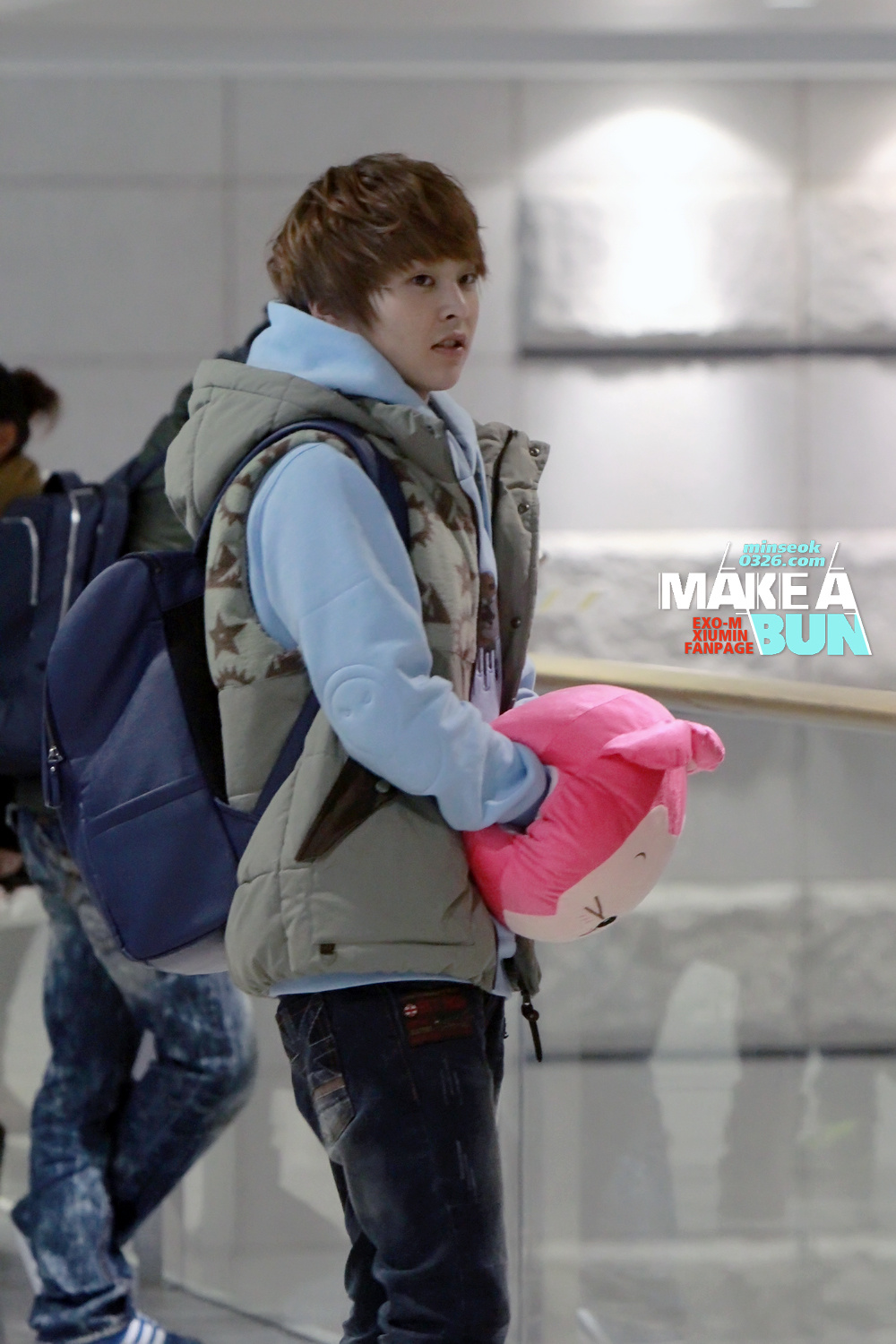 [Fantaken] 010113 EXO M XiuMin @ Incheon + Nanjing Airport Ab4c8181jw1e0emb29gb9j