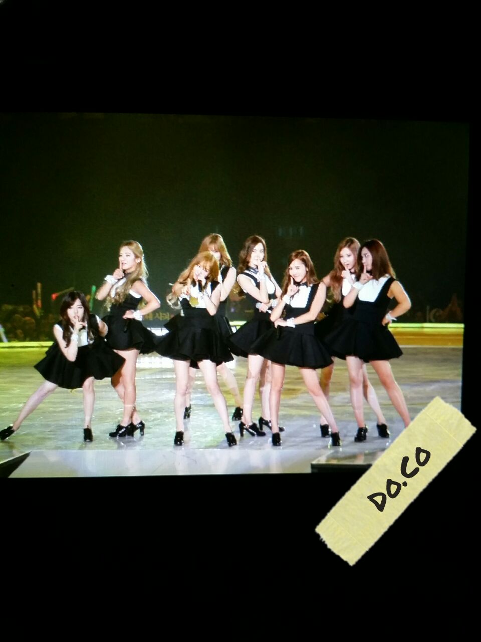 [PIC][07-08-2014]SNSD khởi hành đi LA để tham dự "KCON 2014" vào hôm nay - Page 4 Ae709fe1jw1ej8mntreo6j20qo0zk76k