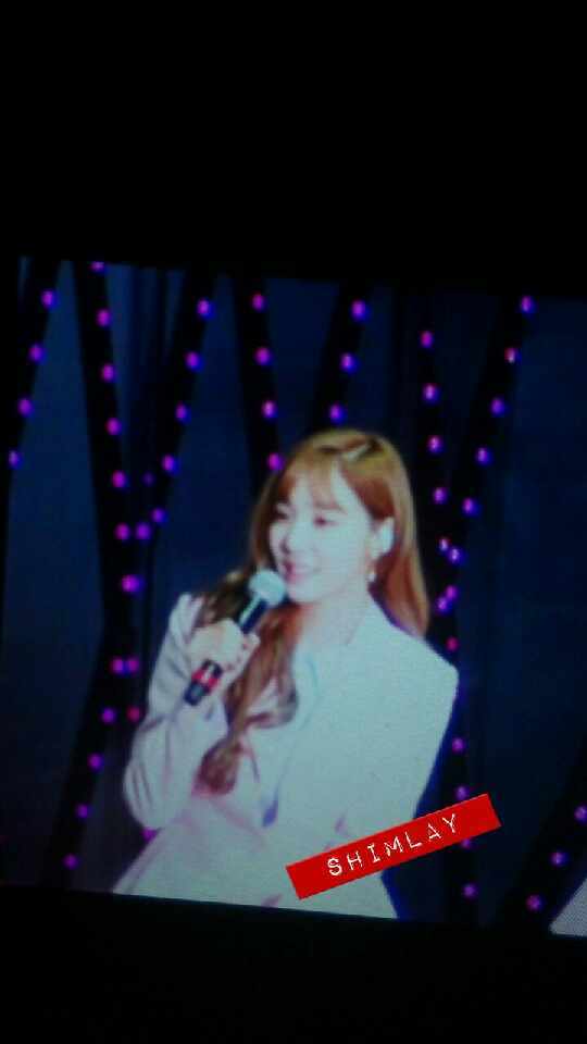 [PIC][29-11-2014]SNSD khởi hành đi Trung Quốc để tham dự "China for GG 1st Fan Party in Bejing" vào sáng nay - Page 2 B88ebfd7jw1ems4pqnbj0j20f00qoaab