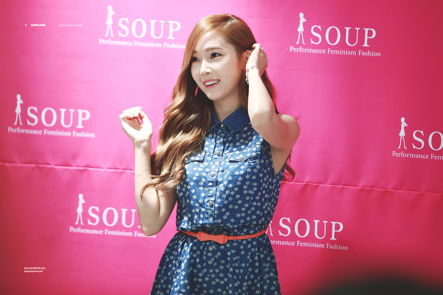 [PIC][14-06-2014]Jessica tham dự buổi fansign lần 2 cho thương hiệu "SOUP" vào trưa nay - Page 2 Be21ec30gw1f9udy8a3n4j21e00xcx6p