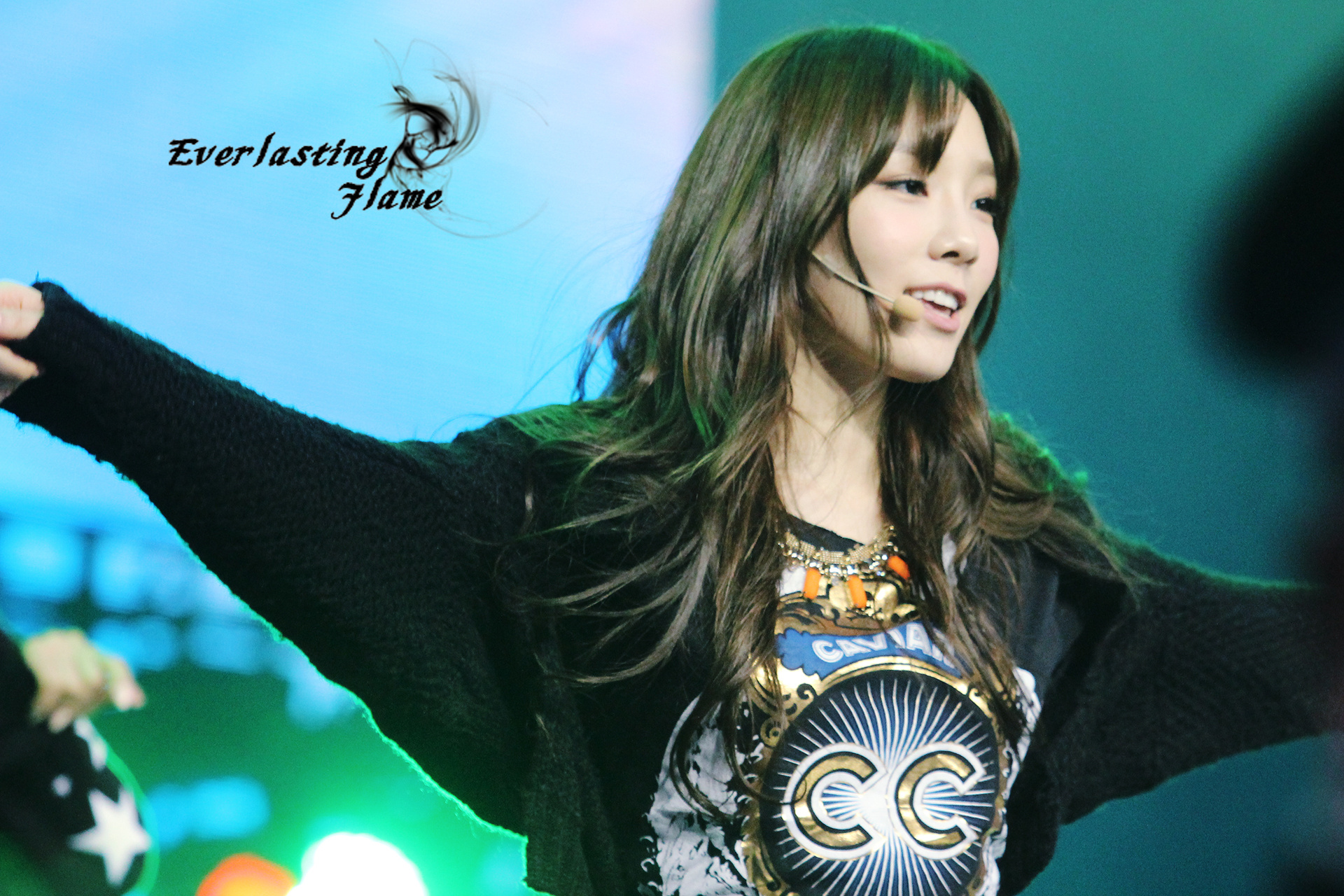 [PIC][30-11-2013]SNSD khởi hành đi Thượng Hải - Trung Quốc để tham dự sự kiện "Happy Night" của "Blade & Soul" vào sáng nay - Page 9 C6025fa4jw1eb6ptp5tzuj21hc0zk1js