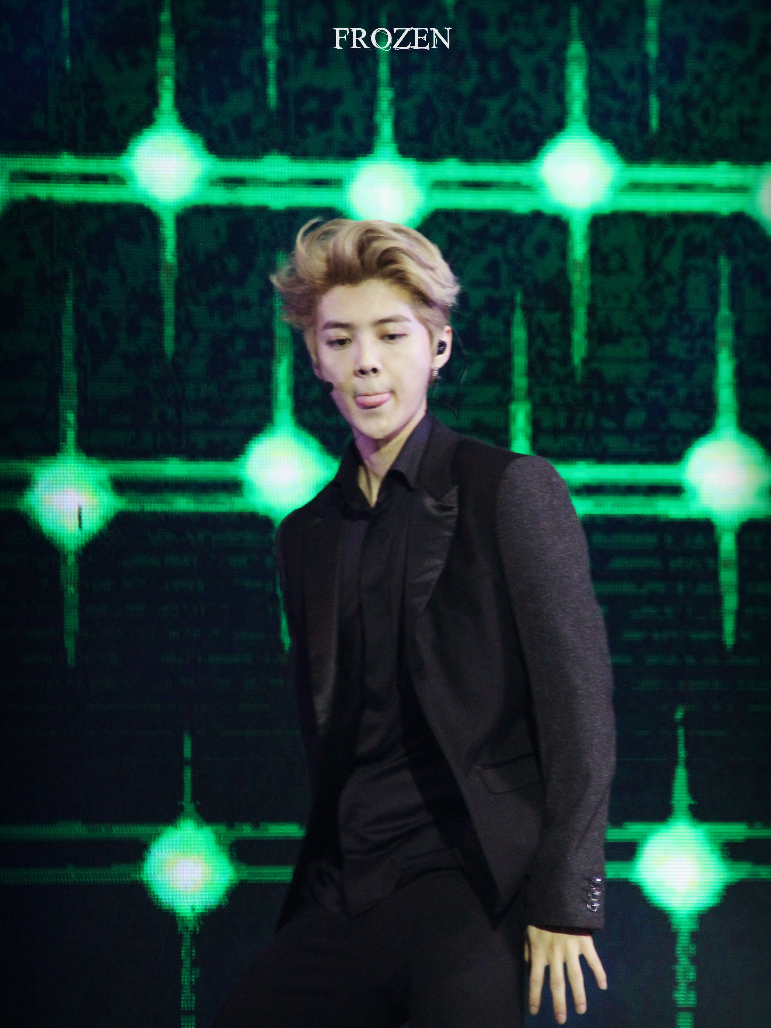 [FANTAKEN] Samsung Galaxy Music Festival in Nanjing Day 2 [44P] Cd1d6f54jw1ejhbka8gz4j21ye2luu10