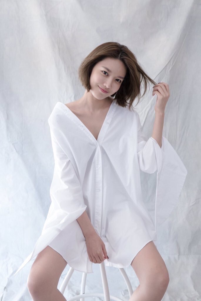 [PIC][01-11-2015]SooYoung xuất hiện trên ấn phẩm tháng 12 của tạp chí "Stella"  Cfe843f8gw1f97648dpgbj20j00sgjtf