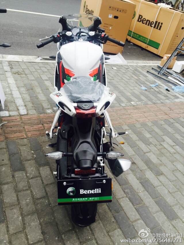 Nuevos modelos Benelli presentados en China A44ca867gw1f4ob3zxrj5j20hs0nowh4