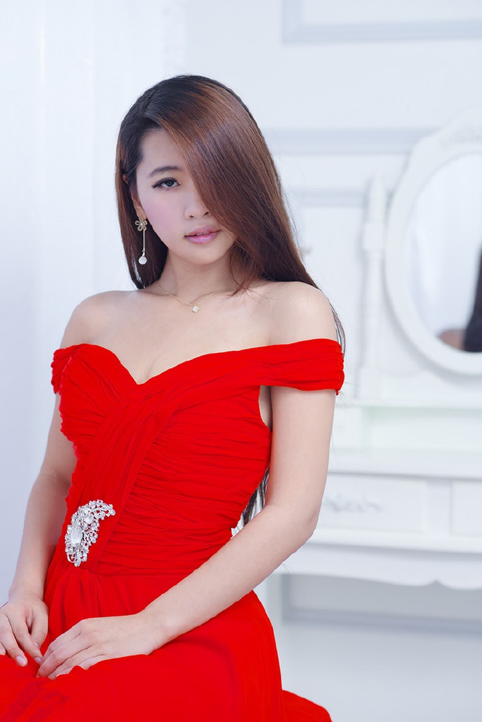 TQ-graces ảnh chất lượng Ee156e93jw1eo9xoin7wnj20ku0v7q65