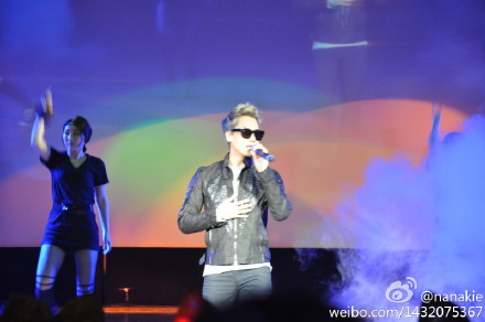 [7.1.12][Pics] Andy Beijing Fanmeet 555bbc67jw1dou927f7r1j