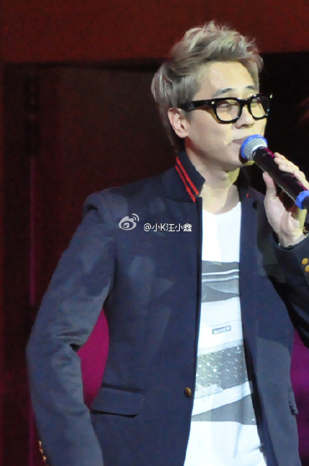 [7.1.12][Pics] Andy Beijing Fanmeet 58e0431ajw1doud1mvqrkj