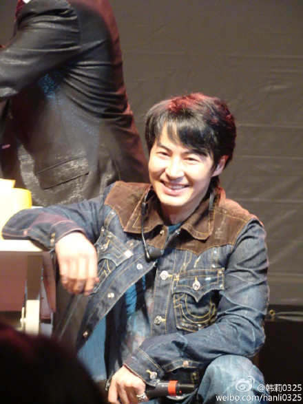 More JunJin at ShangHai FM Pics 629ff35agw1dnyx2tt13qj