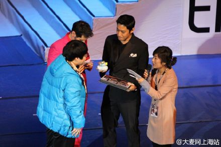 [7.1.12][Pics] Eric Shanghai Fanmeet 66ac300ajw1dou5pevc2hj