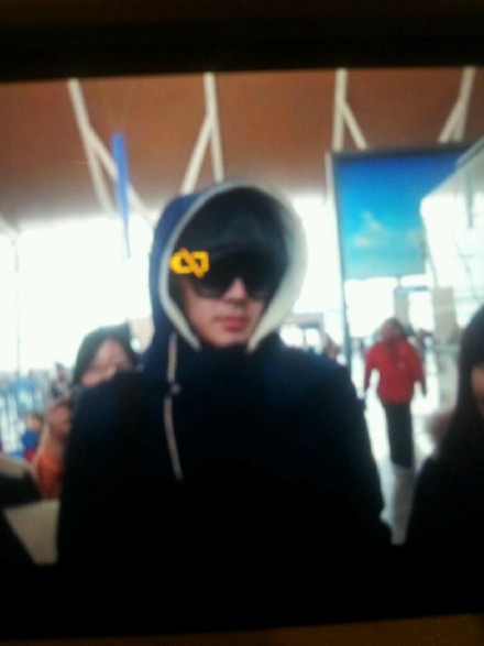 [26.2.12][Pics] JunJin ~ Shanghai to Seoul 67e4fb9fjw1dqfkgykrwjj