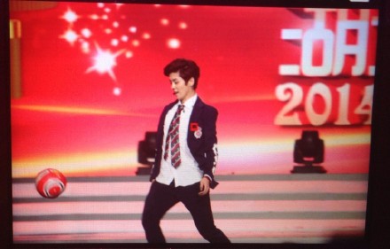 [Preview] 140108 HuBei TV Spring Festival recording [68P] 6b39f538jw1eccikopkh8j20qo0h2tcd