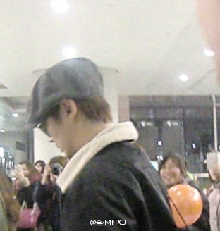 [24.2.12][Pics]JunJin~Seoul to Shanghai 72a62b66gw1dqdynllrcaj