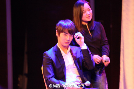 [11.2.12][Pics] JunJin @ Beijing Fanmeet Pics Part 2 95bf3916jw1dpzfh3j6lqj