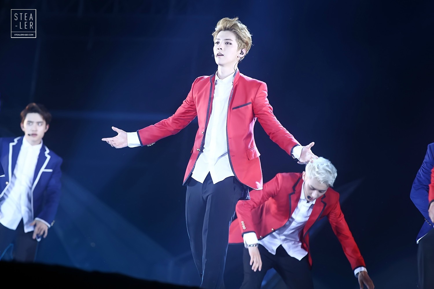 [FANTAKEN] 140705 EXO Concert "The Lost Planet" in Chengdu [150P] 005Blybwtw1ei3kbzjg7bj315o0rsgpm