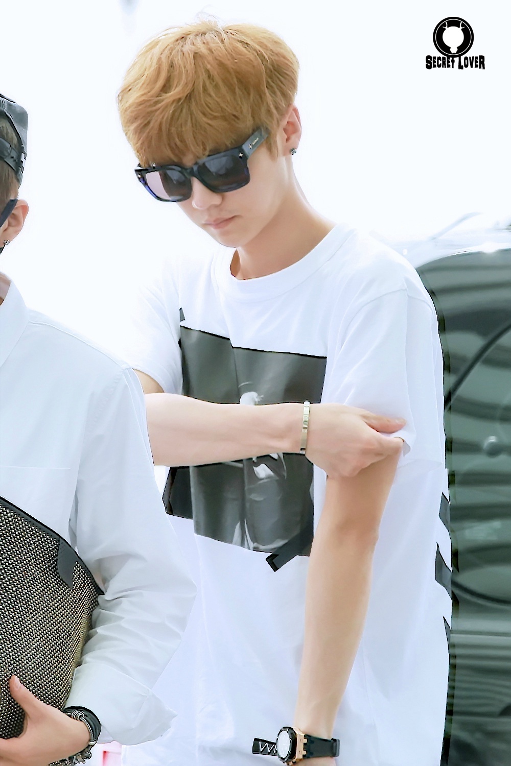 [FANTAKEN] 140710 ICN &Taiwan Airport [31P] 005Ebgfygw1ei7qbuc72yj30rs15oaii