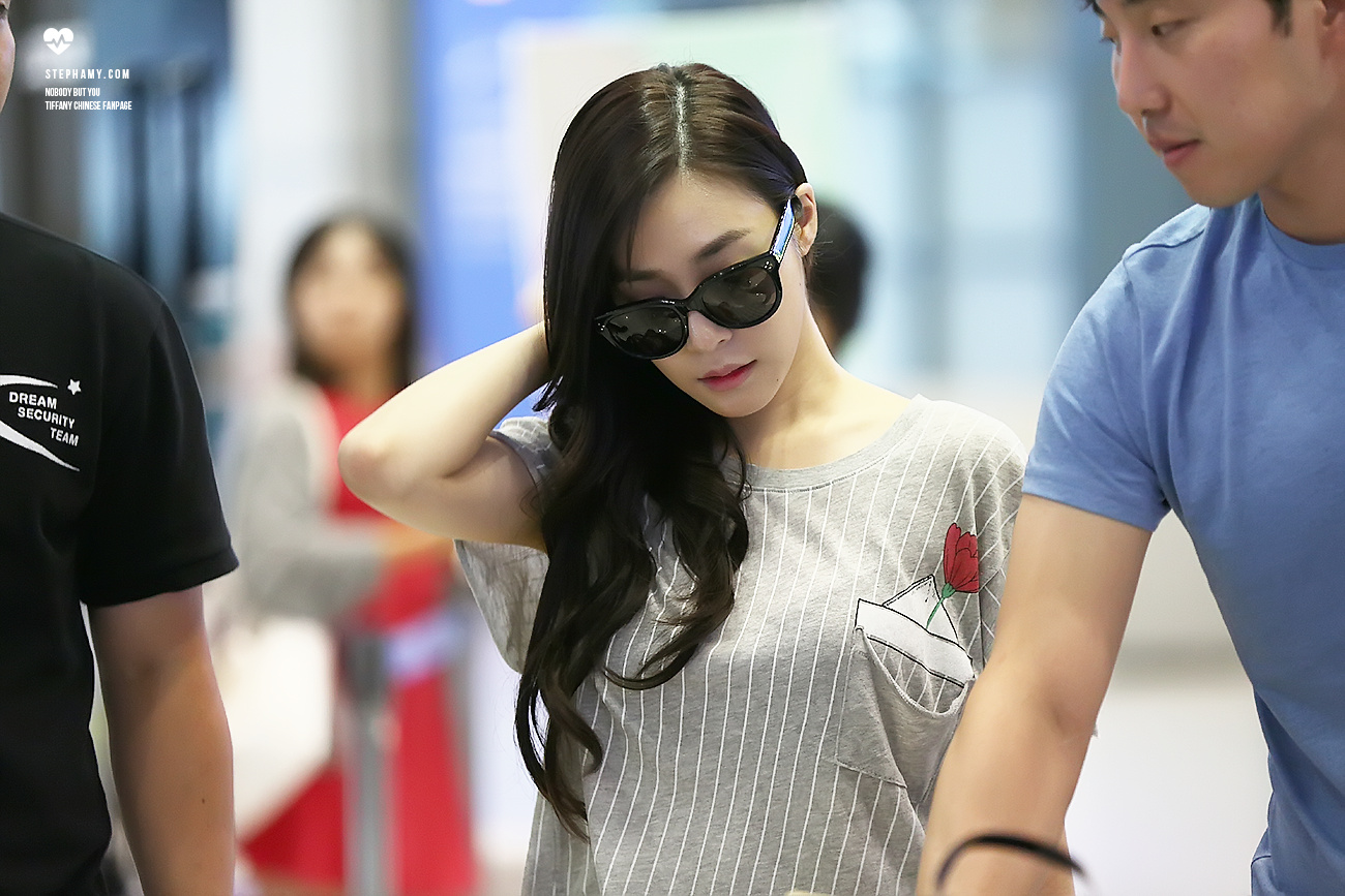 [PIC][18-08-2015]Tiffany trở về Hàn Quốc vào chiều nay 005Nt9wygw1ew0xowkz99j31040o3k1s