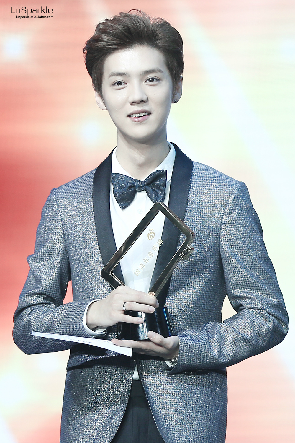 [FANTAKEN] 150115 2014 Weibo Awards Night [100P] 005OSMLngw1eocqp48nkkj30rs15owzj