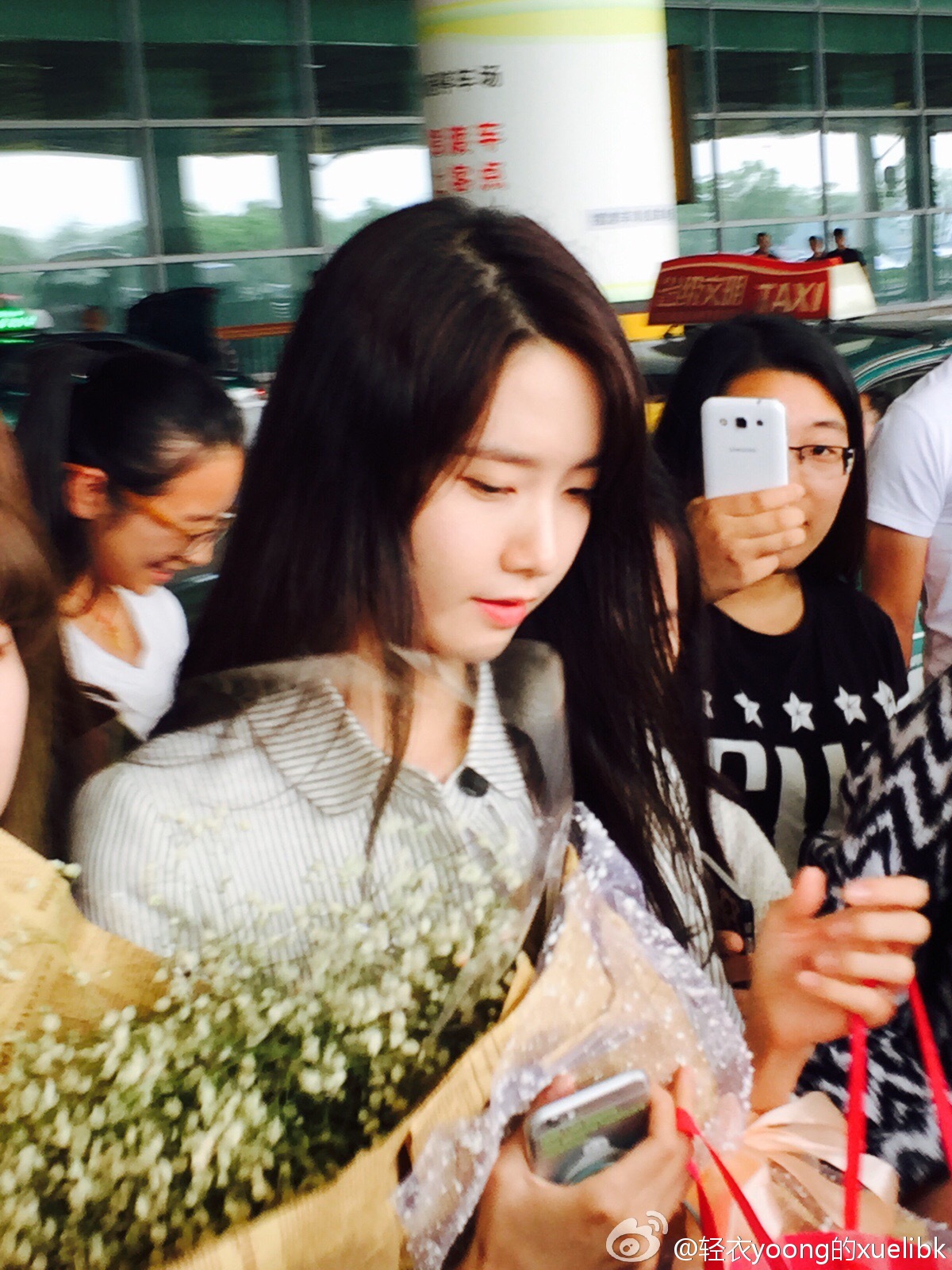 [PIC][20-05-2015]YoonA khởi hành đi Trung Quốc vào trưa nay 3efd2211jw1esaqpjqtdtj20xc18gqfj