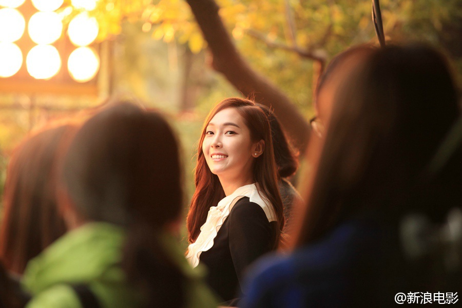 [OTHER][20-10-2015]Jessica sẽ góp mặt trong bộ phim điện ảnh của Trung Quốc -  "I Love That Crazy Little Thing"  60ca8a58jw1exfvzyrzudj20p00godit
