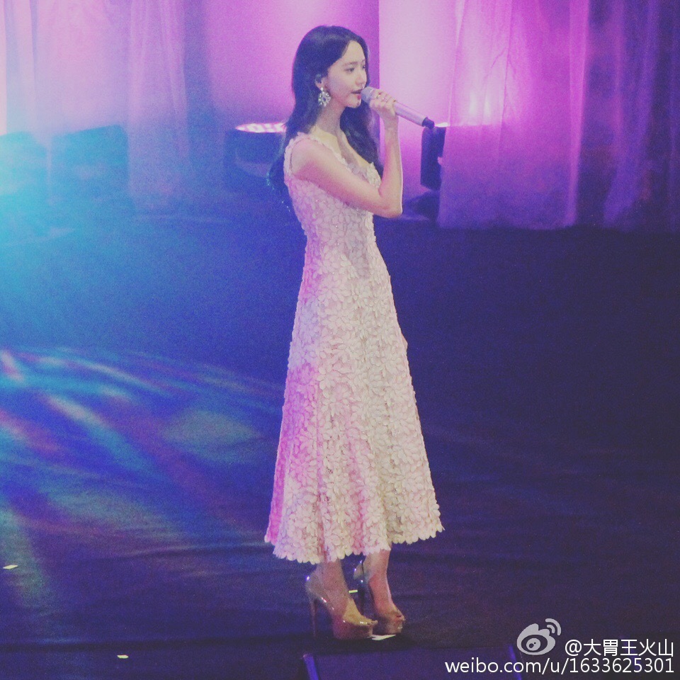 [PIC][24-06-2016]YoonA khởi hành đi Bắc Kinh - Trung Quốc để tham dự "2016 YoonA 1st Fanmeet - BLOSSOM in Beijing" vào sáng nay - Page 3 615f24d5gw1f5920ly9lrj20qo0qotf0