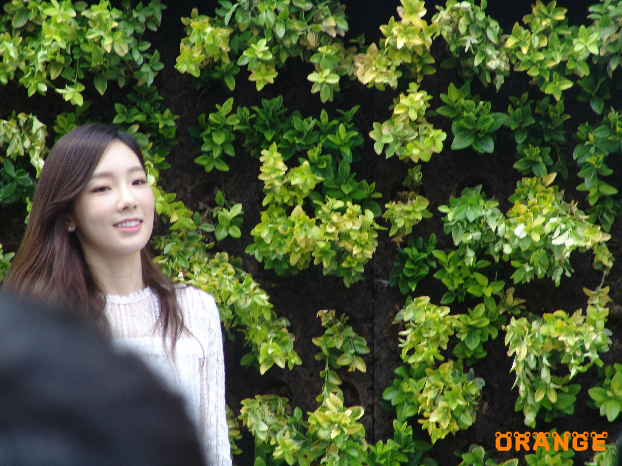 [PIC][23-04-2015]TaeYeon ghé thăm cửa hàng mỹ phẩm "NATURE REPUBLIC" ở Myeongdong vào trưa nay 626de538gw1erfkknc6hej21kw16owti