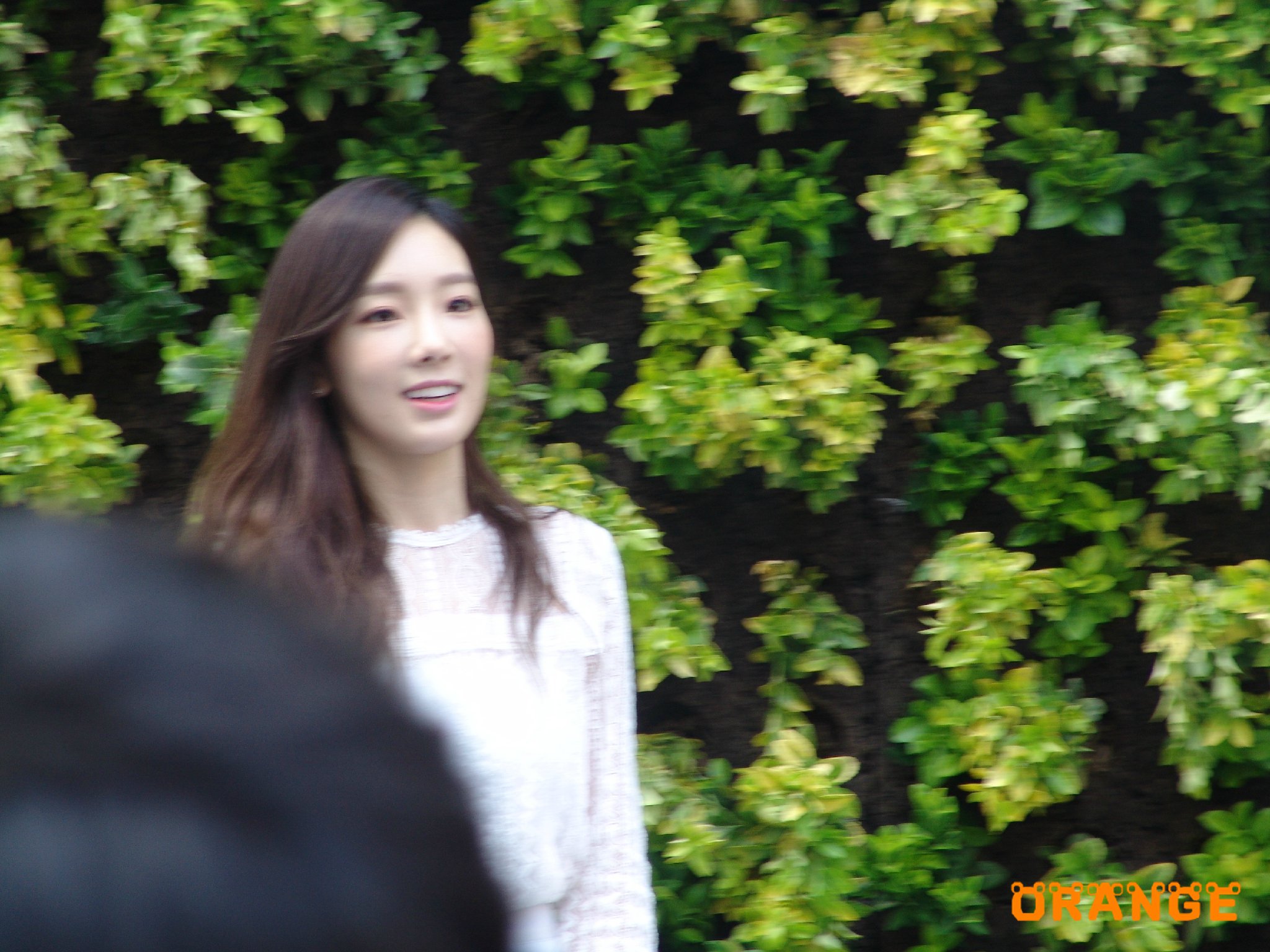 [PIC][23-04-2015]TaeYeon ghé thăm cửa hàng mỹ phẩm "NATURE REPUBLIC" ở Myeongdong vào trưa nay 626de538gw1erfkktzr86j21kw16oalj