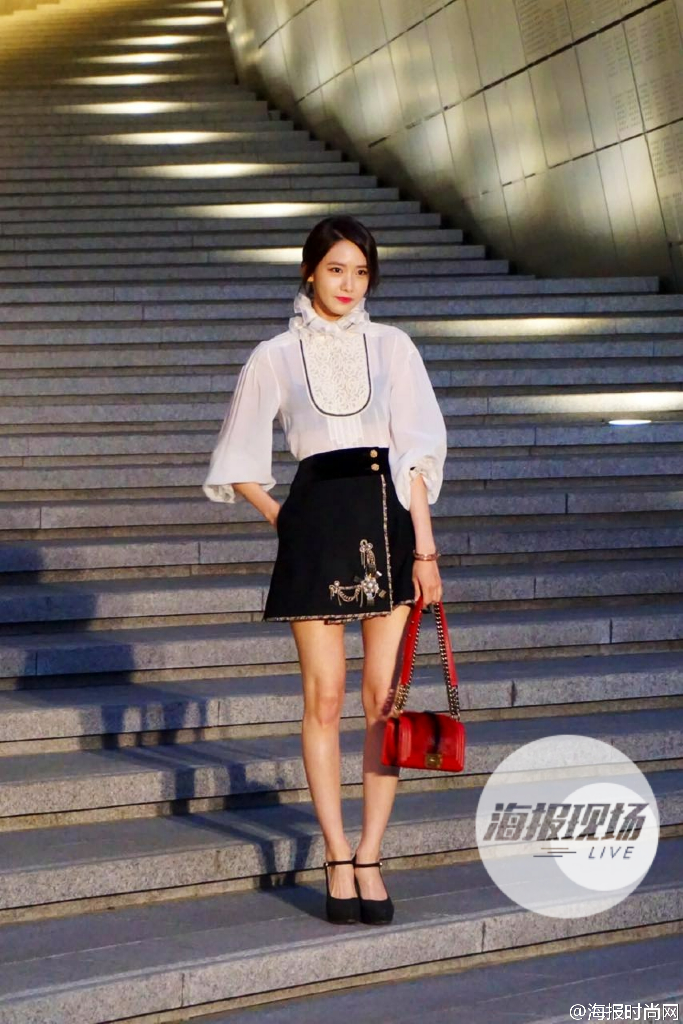 [PIC][04-05-2015]YoonA tham dự sự kiện "Chanel Cruise Collection Show in Seoul" vào tối nay 62c18c1djw1ersfhuxwprj211z1kwnpd