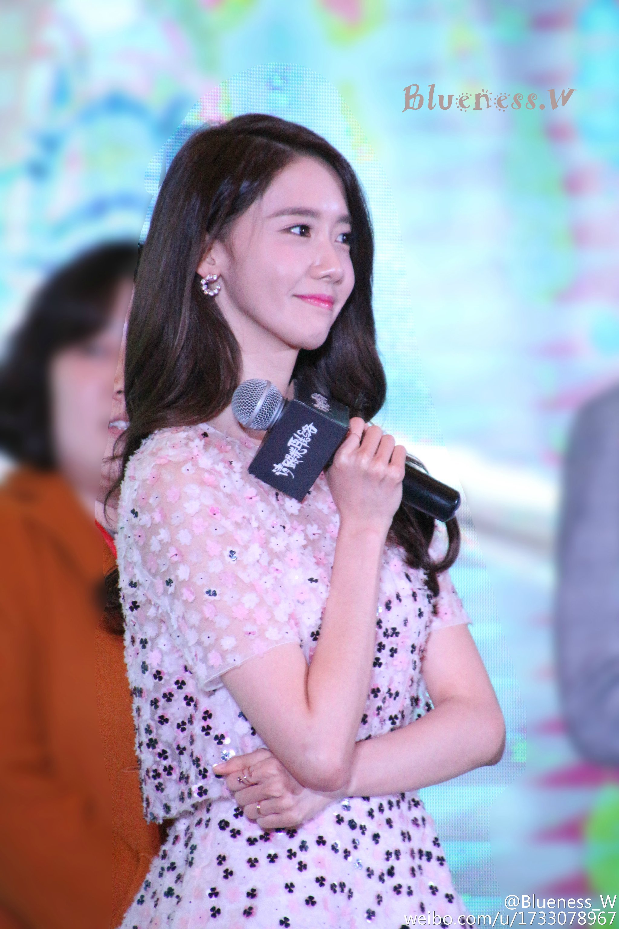 [PIC][15-12-2015]YoonA khởi hành đi Bắc Kinh - Trung Quốc để tham dự buổi họp báo cho MV "Please Contact Me" vào tối nay 674cafb7jw1ez1p8co3aqj21kw2dc4h2