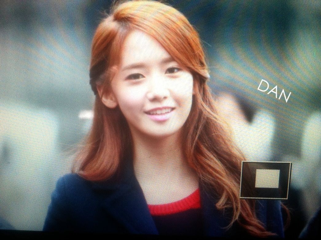 [PIC][28-12-2012]Hình ảnh mới nhất từ Đại nhạc hội "KBS Gayo Daechukje" của MC YoonA được diễn ra vào tối nay - Page 2 67ffb13fjw1e09cv1qgu7j