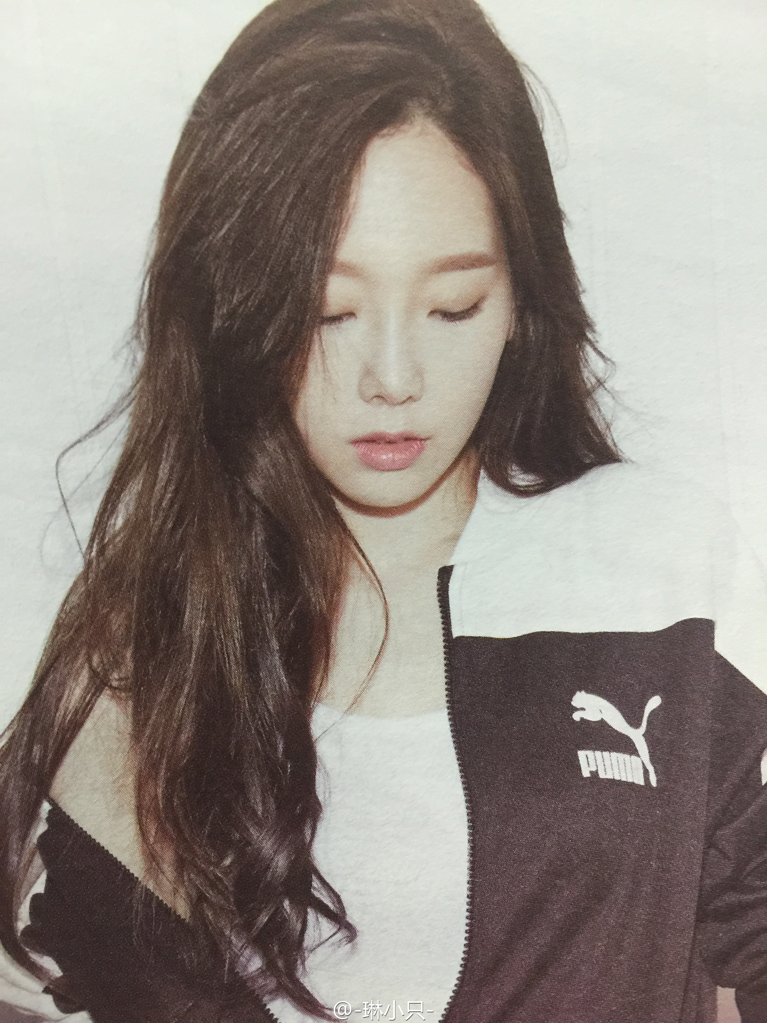 [PIC][05-03-2015]TaeYeon xuất hiện trên ấn phẩm tháng 4 của tạp chí "HIGH CUT" 6860e2dbjw1epvxaremt8j21w02ionpe