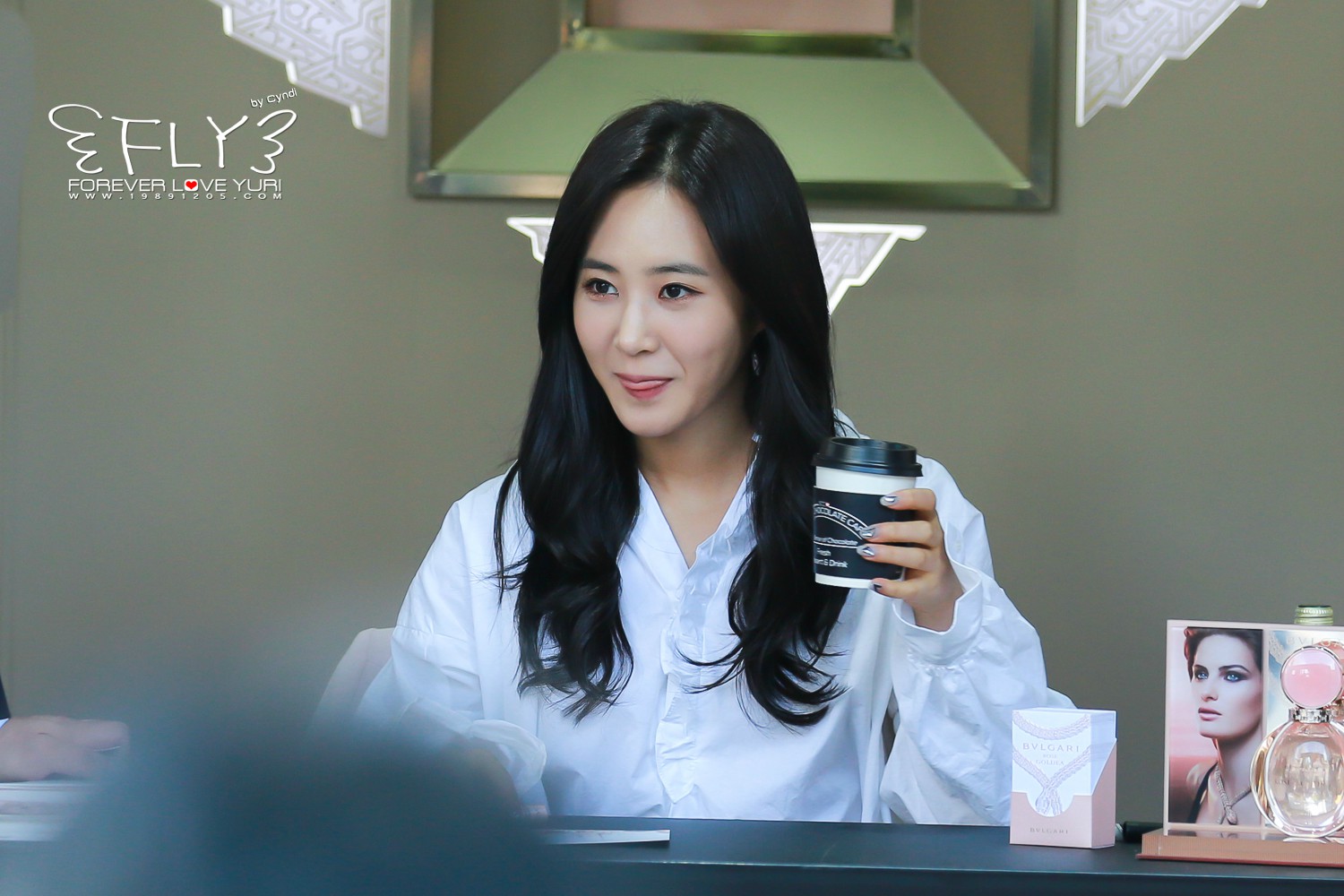 [PIC][09-10-2016]Yuri tham dự buổi Fansign thứ 2 cho thương hiệu nước hoa "BVLGARI Rose Goldea" tại Myeongdong Lotte Duty Free vào chiều nay - Page 3 6a8c5a72jw1f8qt87uf3mj215o0rs0ym