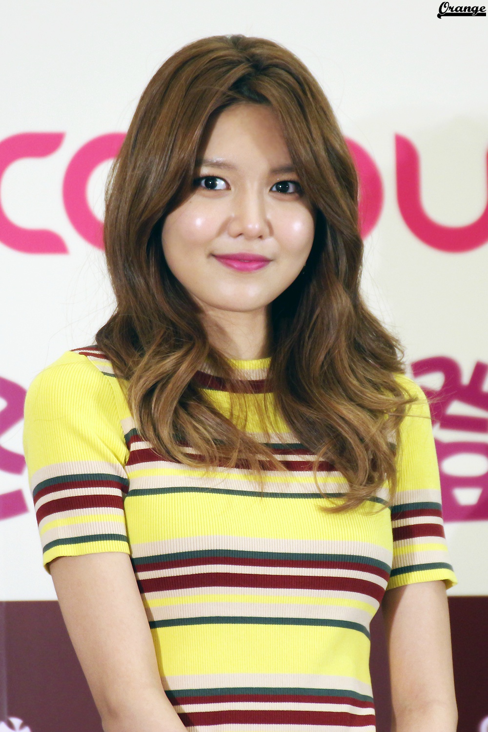 [PIC][04-02-2015]SooYoung xuất phát đi Hồng Kông để tham dự buổi fansign cho thương hiệu mỹ phẩm "LLang" - Page 3 74abf166jw1eoytfhd62yj20rs15oalw