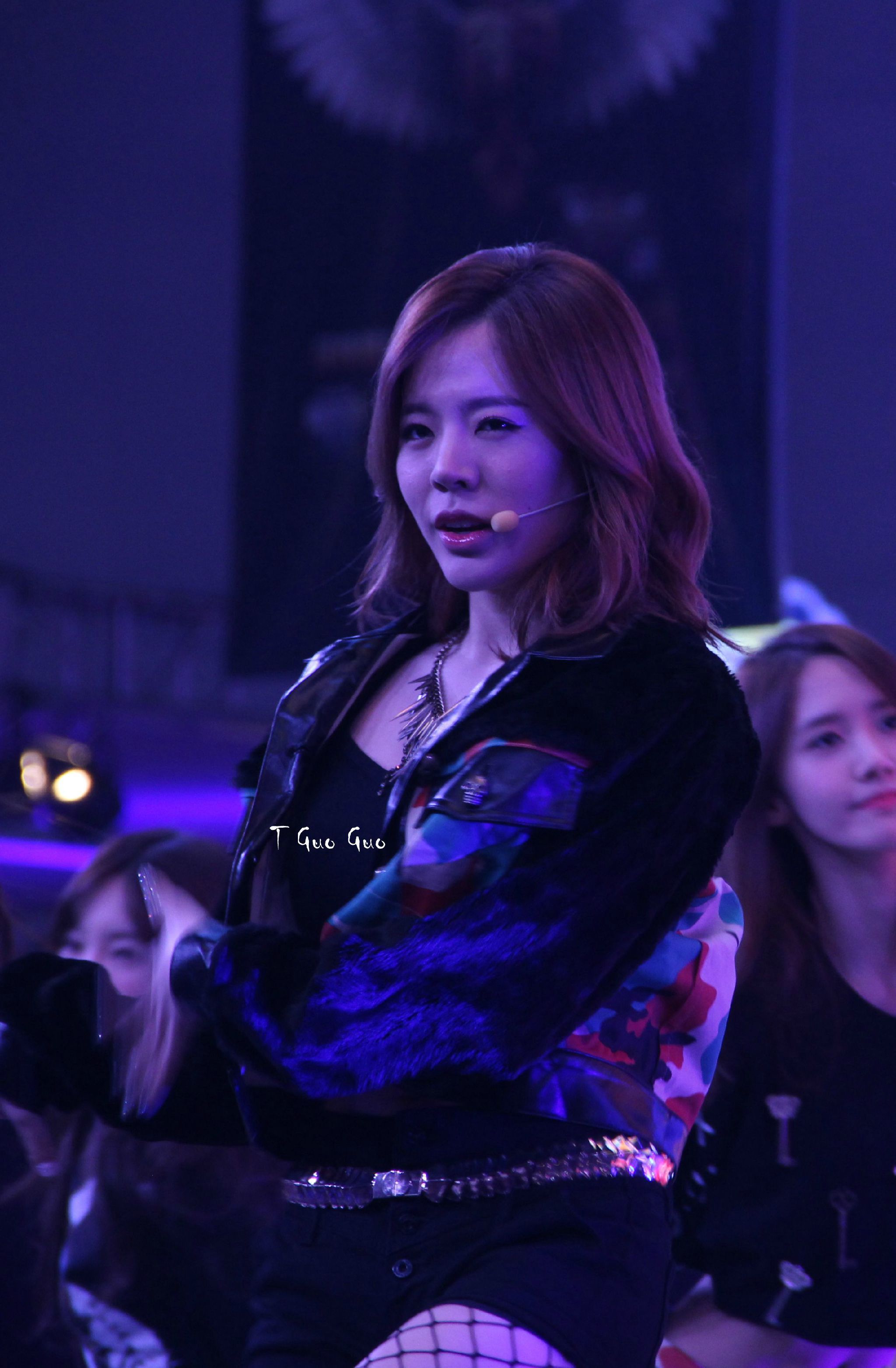 [PIC][30-11-2013]SNSD khởi hành đi Thượng Hải - Trung Quốc để tham dự sự kiện "Happy Night" của "Blade & Soul" vào sáng nay - Page 9 75cbcaadgw1eb5c23na7wj21kw2evdr4