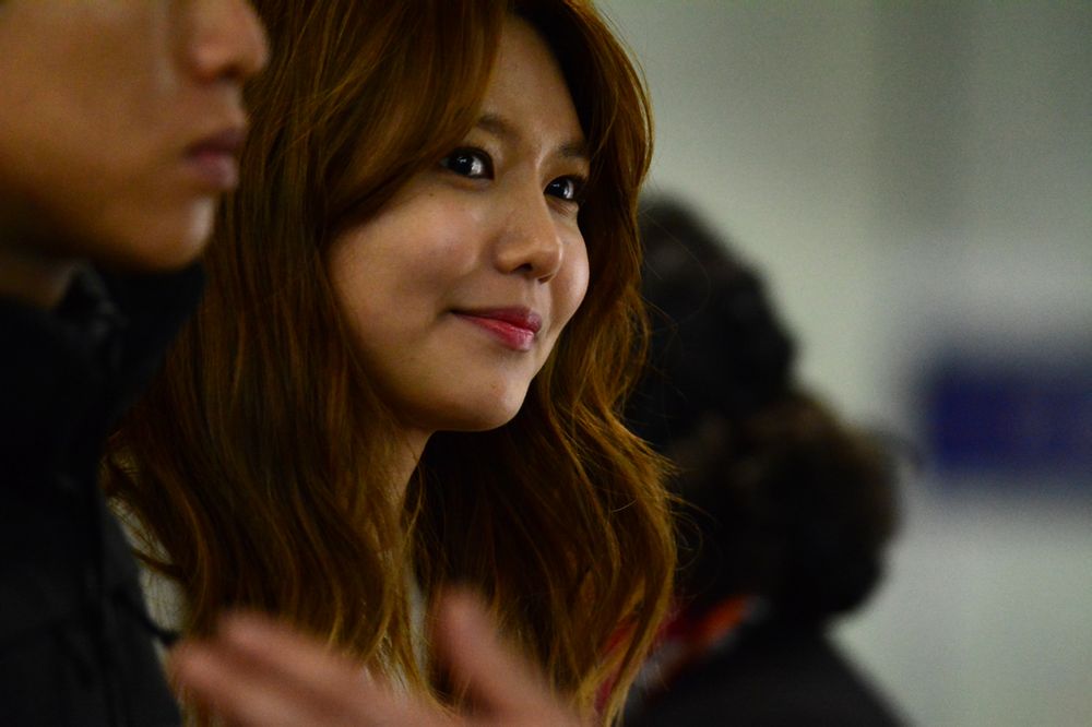 [PIC][04-02-2015]SooYoung xuất phát đi Hồng Kông để tham dự buổi fansign cho thương hiệu mỹ phẩm "LLang" 93e3c1bdgw1eoxpeukufhj20rs0iidh7